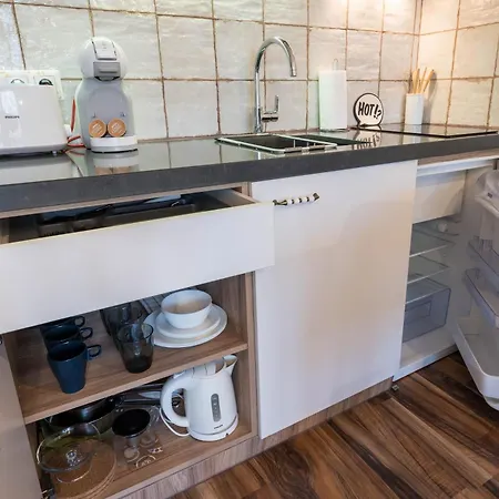 студио в близост до община * Varna