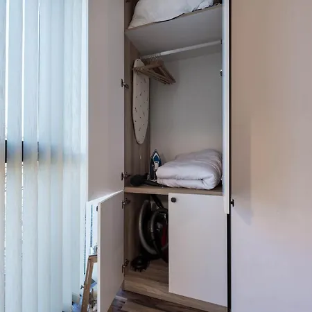 студио в близост до община Varna