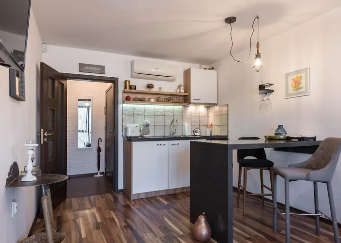 Апартаменты студио в близост до община *