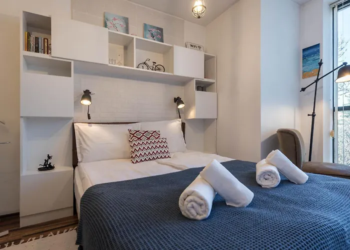 студио в близост до община Варна